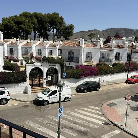 Paradise - Buganvilla נרחה